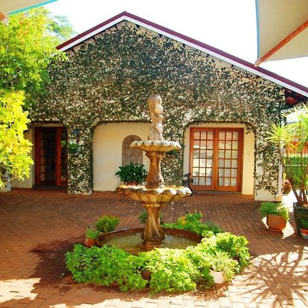 Bezuidenhout Guest House Malalane Exterior photo